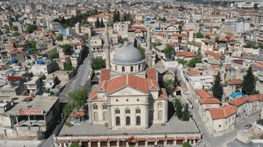 Gaziantep'te, kalabalık caddelerde sigara yasağı