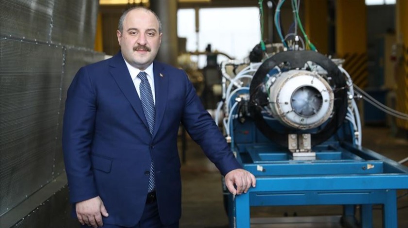 Bakan Varank Milli Turbojet Motoru'nu test etti