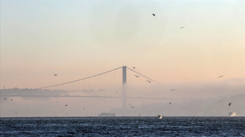 İstanbul Boğazı'nda gemi geçişleri çift yönlü askıya alındı