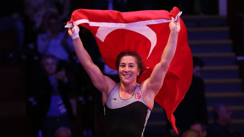 Yasemin Adar finale çıktı