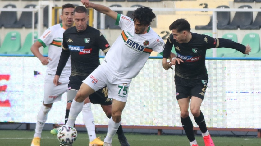 Denizlispor'dan lider Alanyaspor'a beklenmeyen darbe