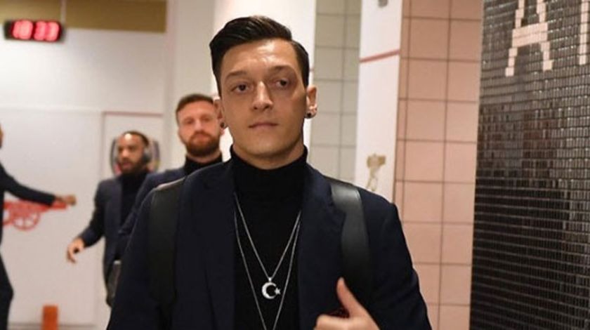 Özil'e peş peşe mektuplar yazdılar