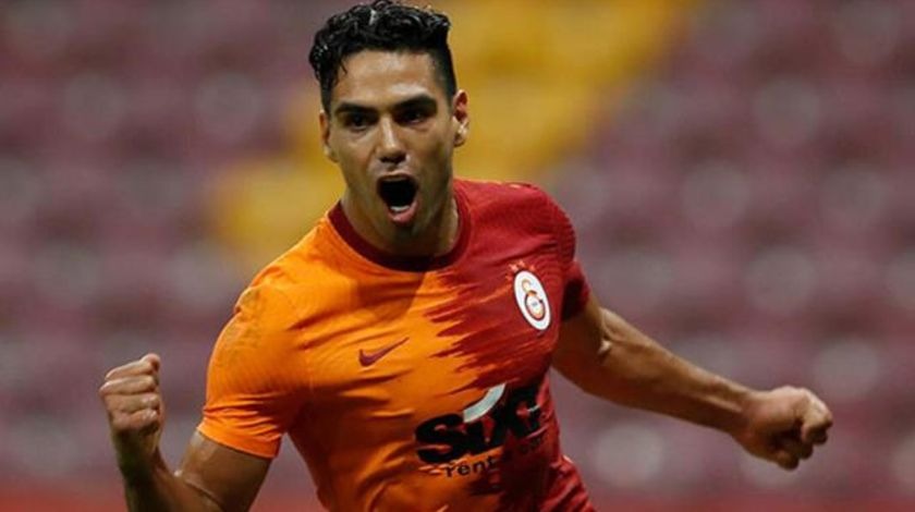 Falcao'ya sürpriz çağrı: Bize gel