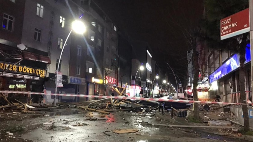 İstanbul'da fırtına etkisini sürdürüyor