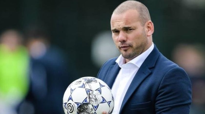 Sneijder takım satın alıyor