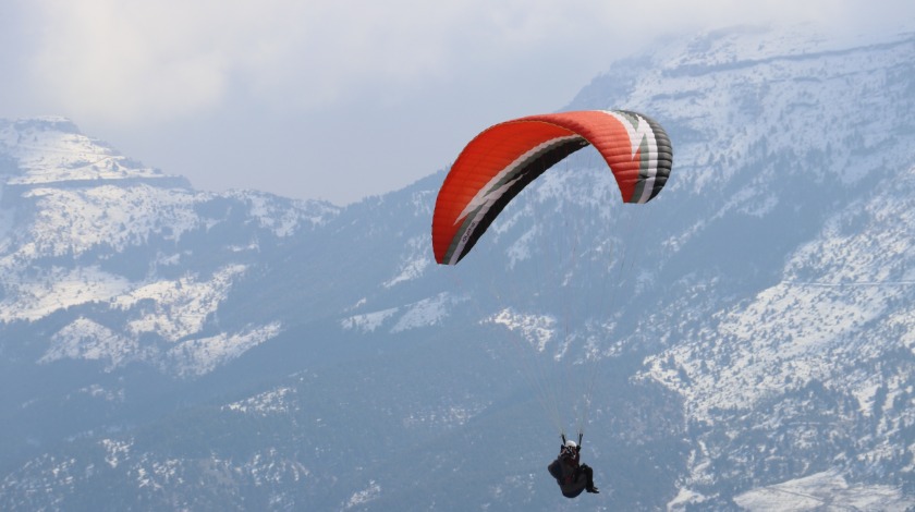 Toroslar, yamaç paraşütüyle bir başka güzel