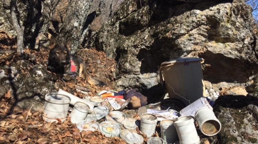 Terör örgütü PKK'ya bir darbe daha! Sığınakları imha edildi