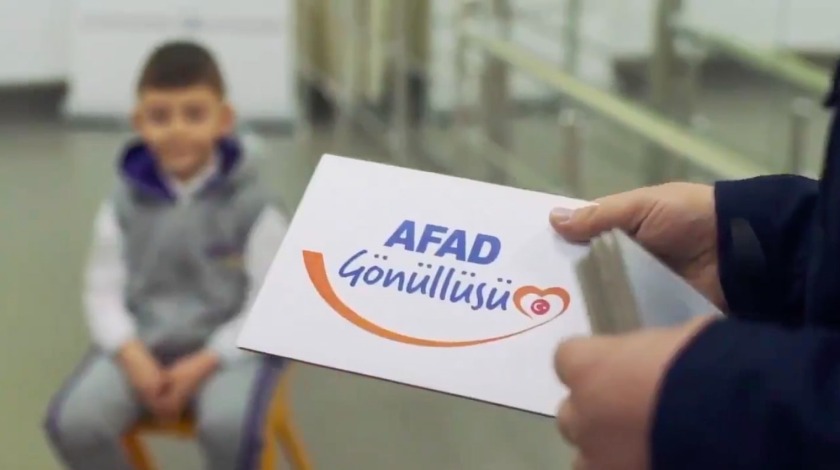 Minik AFAD gönüllüleri kamera karşısında: AFAD her zaman her yerde