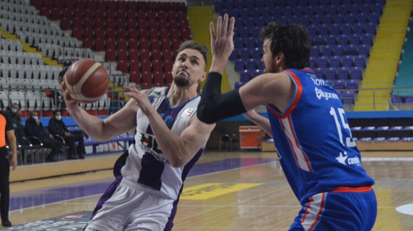 Anadolu Efes ligde ilk kez kaybetti