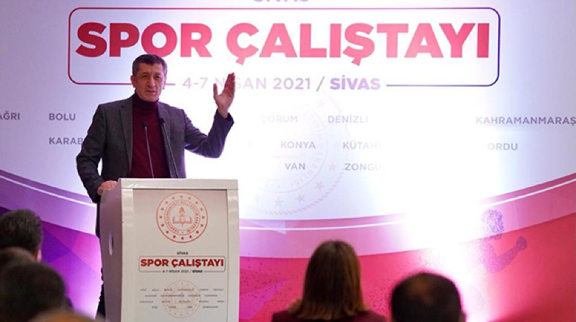 Bakan Selçuk, Sivas'ta İl Milli Eğitim Müdürleri ile bir araya geldi