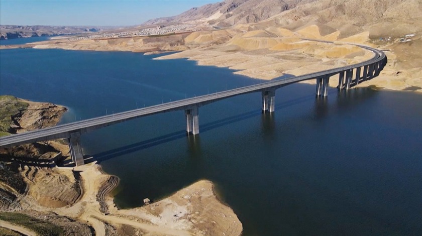 En uzun köprülerden biri olacak Hasankeyf-2 Köprüsü hizmete alınıyor