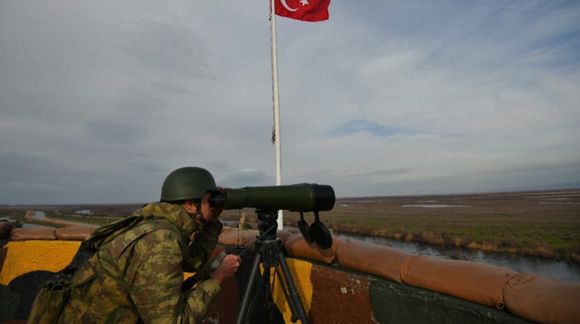 Yunanistan'a kaçmaya çalışan 8 FETÖ şüphelisi yakalandı