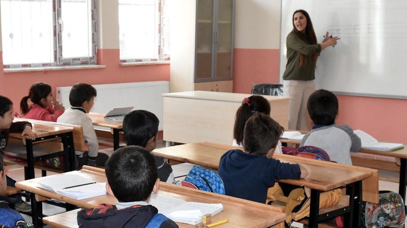 Öğretmenlik sözlü sınavları ertelenecek mi? Sözleşmeli öğretmen mülakat yerleri açıklandı mı?