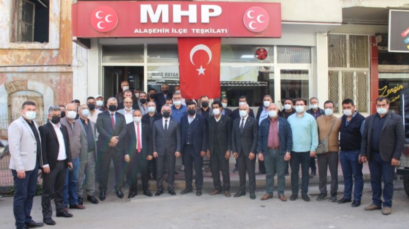 İP'de deprem! MHP'ye geçen partili sayısı 135'e yükseldi