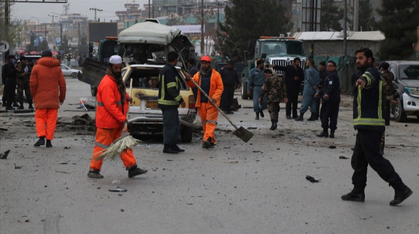 Afganistan'da iftar saatlerinde bomba yüklü araçla saldırı