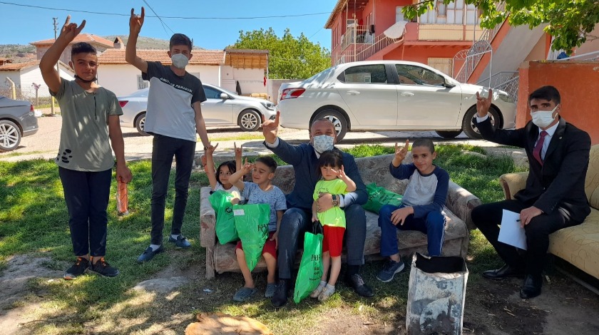 Ülkü Ocakları bayramda yüzleri güldürdü