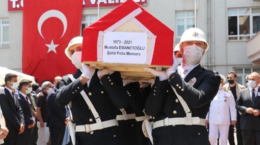 Şehit polis memuru Mustafa Emanetoğlu törenle memleketine uğurlandı