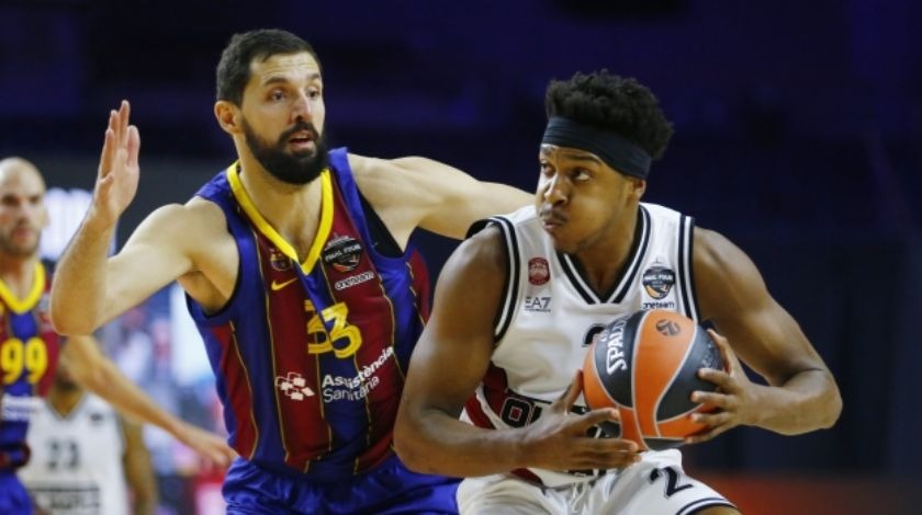 Anadolu Efes'in finaldeki rakibi Barcelona