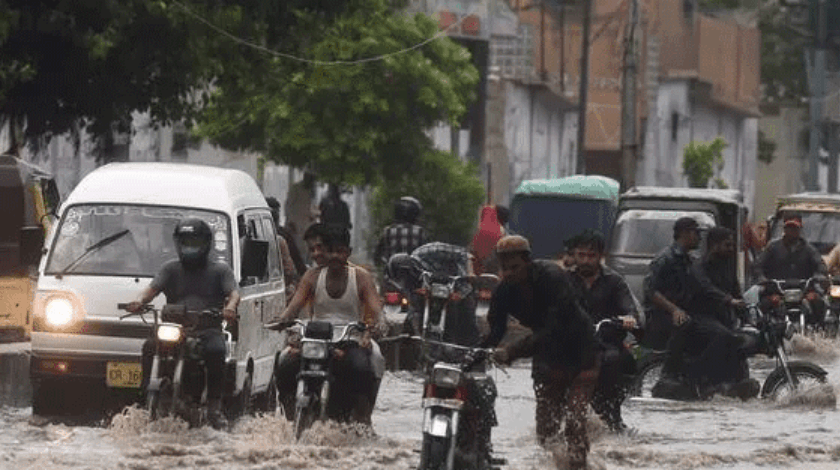 Pakistan'da felaket: Çok sayıda ölü var