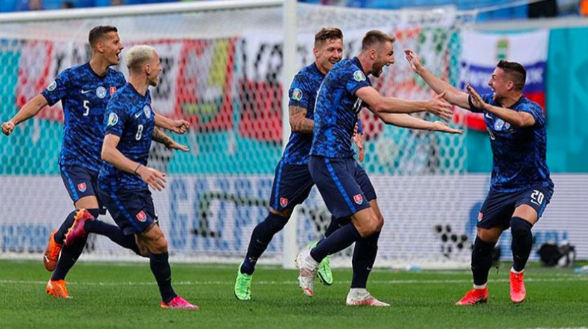 Hamsik asist yaptı, Slovakya kazandı