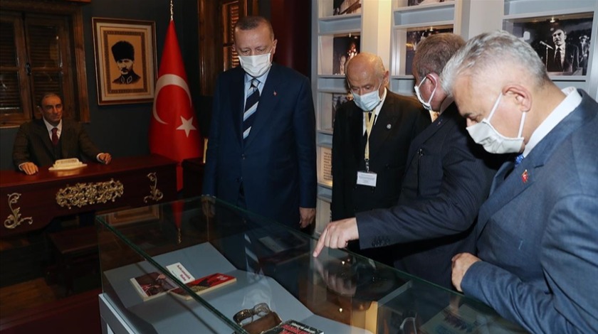 Erdoğan, Lefkoşa'da Başbuğ Alparslan Türkeş'in doğduğu müze eve ziyarette bulundu