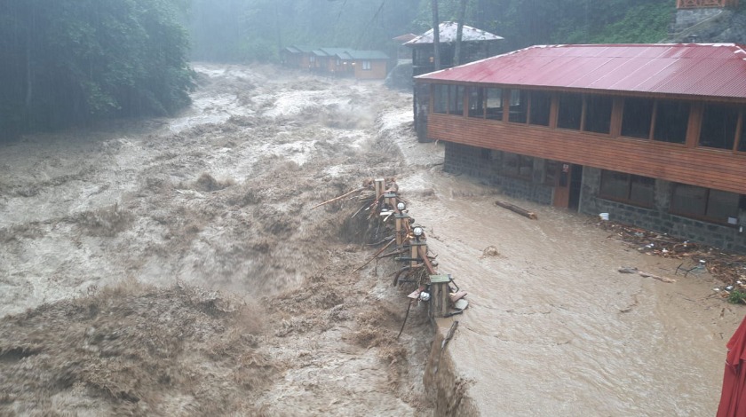 Rize ve Artvin'i vuran selin ardından Bakan Soylu son durumu açıkladı