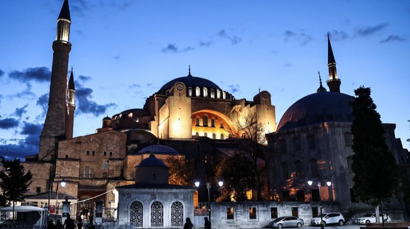 Ayasofya Camii tam bir yıl önce bugün yeniden ibadete açıldı