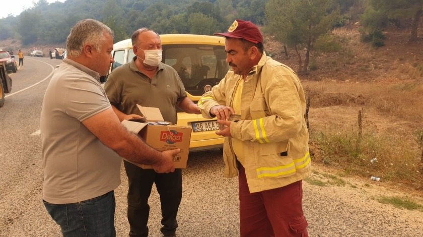 Kadirli Belediyesi, Orman İşçilerine yemek ve içecek dağıttı