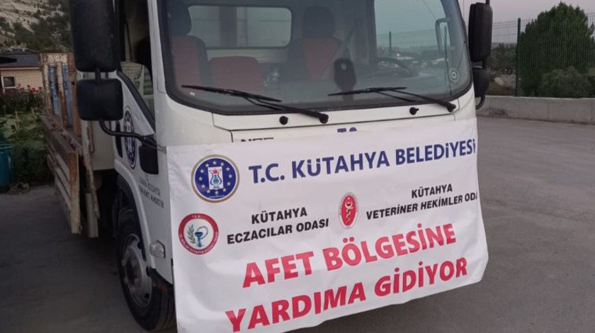 Kütahya Belediyesi Manavgat'ta! 'Yaraları hep birlikte sarıyoruz'