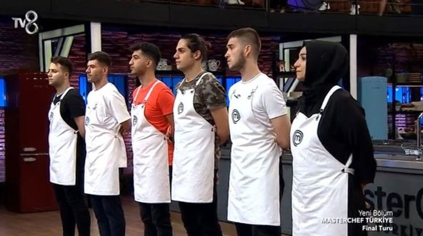 MasterChef'te ikinci önlüğün sahibi kim? MasterChef 2021 kadrosunda 2. isim kim oldu?