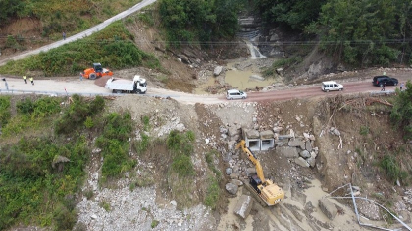 Sinop Ayancık kara yolunda ulaşım yeniden sağlandı