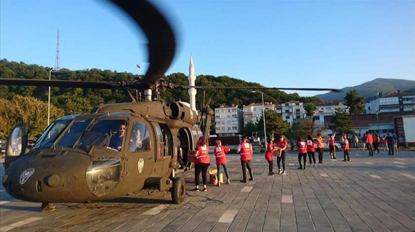 Kızılay sel bölgesinde çalışmalarını sürdürüyor