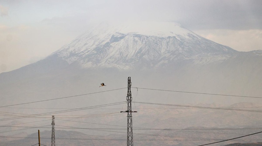 Yılın ilk karı düştü, beyaza büründü