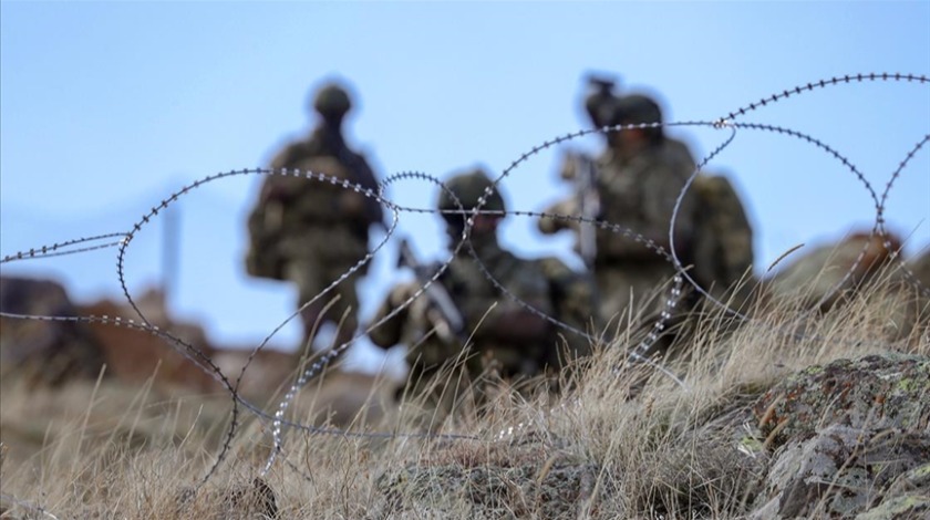 PKK'lı terörist ikna çalışmaları sonucu teslim oldu