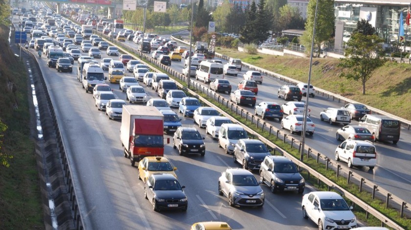 İstanbul'da trafik yoğunluğu yaşanıyor