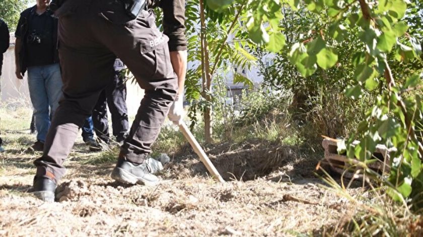 Ceset var diye kazılan çukurdan bakın ne çıktı