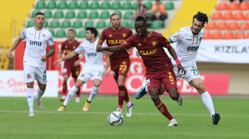 Alanyaspor, yenilmezlik serisini 8'e çıkardı