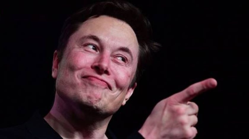 Elon Musk'tan ortalığı karıştıran mesaj!