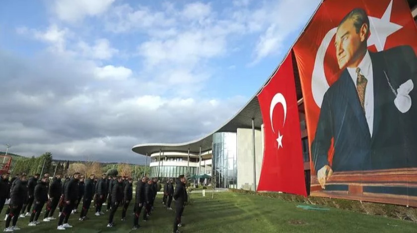 A Milli Futbol Takımı, Büyük Önder Mustafa Kemal Atatürk'ü andı