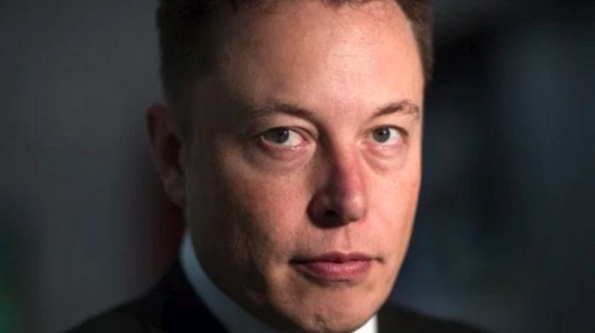 O milyarder, Musk'la atıştı!