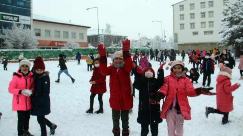 Ardahan beyaza büründü