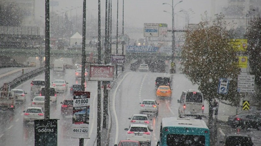 İstanbul'da kar yağışı başladı