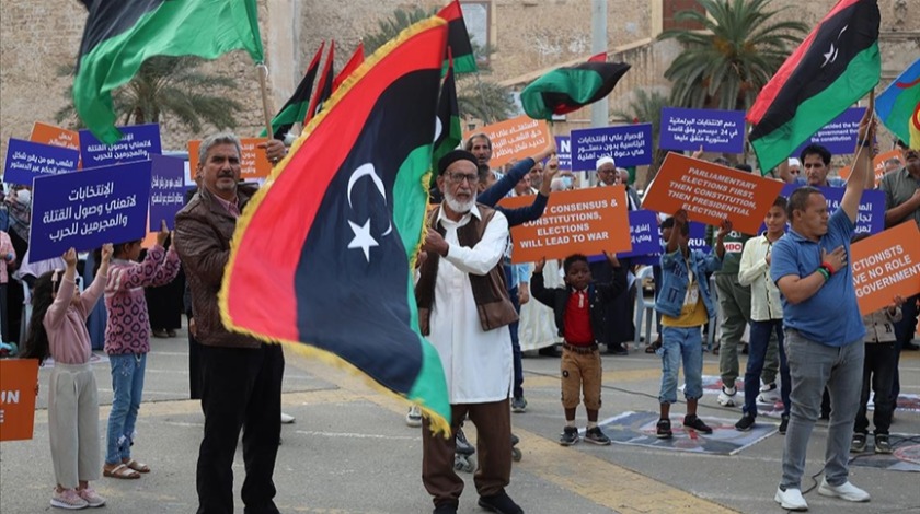 Libya'da seçimlerin ertelenmesiyle ittifakları gözden geçirme sürecine girildi