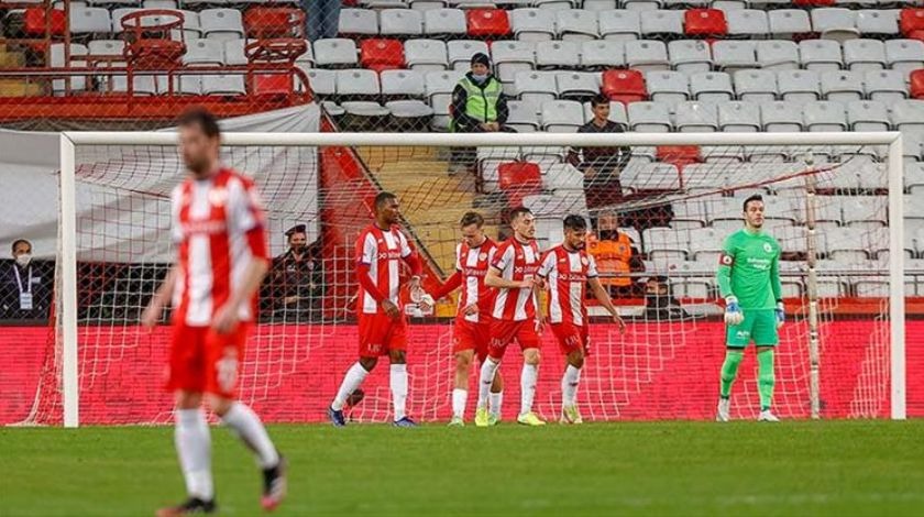 Antalya tur kapısını 87'de araladı!