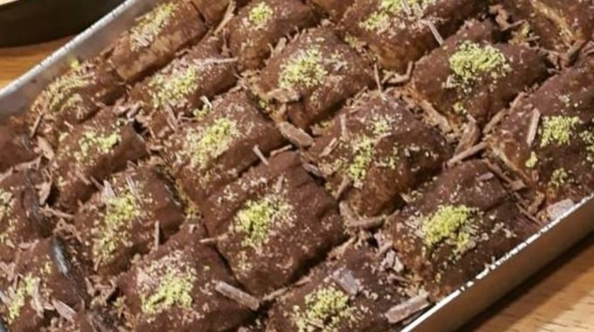 Gelinim Mutfakta ev yapımı soğuk baklava tarifi nasıl yapılır? Ev yapımı soğuk baklava malzemeleri