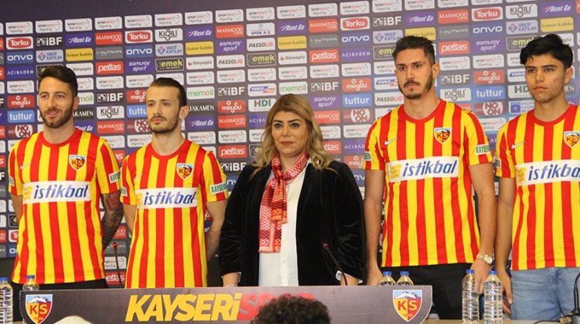 Kayserispor'dan imza şov