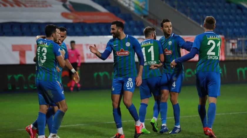 Çaykur Rizespor'dan geri dönüş! Düşme hattında önemli galibiyet...