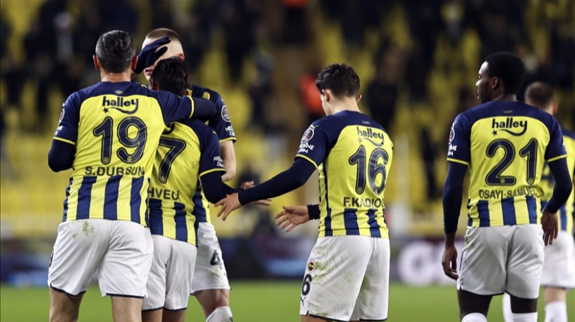 Fenerbahçe geriden gelerek kazandı