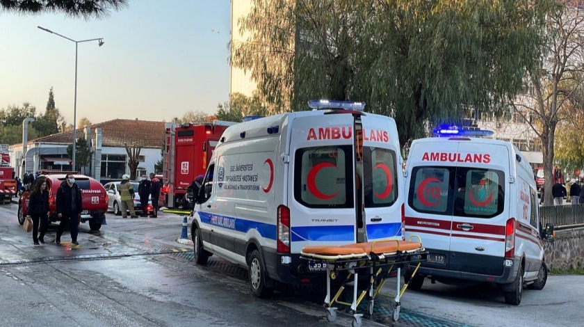 Ege Üniversitesi Hastanesi'nde yangın paniği