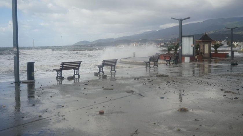 Meteorolojiden denizlerde fırtına uyarısı